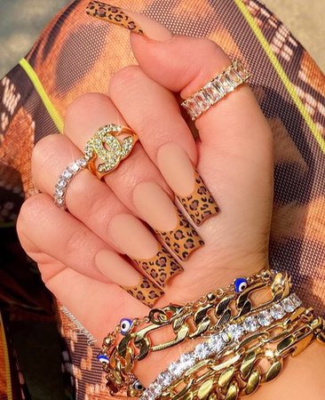 cheetah print nails