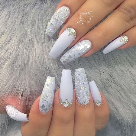 Pinterest - Who doesn't love nail art designs? We sure do! Nail Art is what makes our manicures very pretty and gives a great ice breaker w | Makeup/ nails