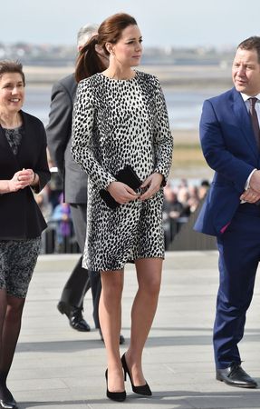 fashion-2015-03-kate-middleton-black-white-leopard-coat-dress-main.jpg (1024×1604)