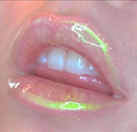Glossy Pale Iridescent Lips