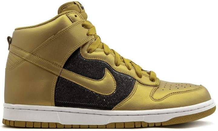 WMNS Dunk High sneakers