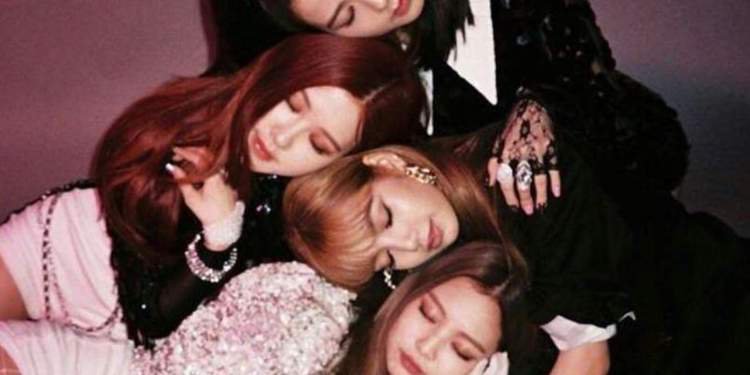 BLACKPINK (FOREVER YOUNG)