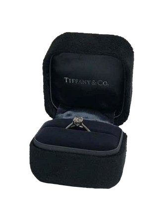Tiffany & Co. ring box png