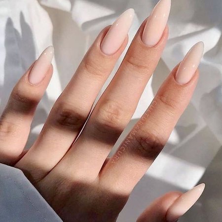 almond nails