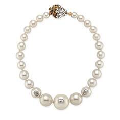 cream glass pearls Pearl necklace with strawberry closure | GUCCI® US