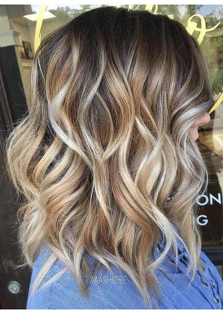 Wavy hairstyle