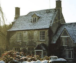 Images and videos of winter cottage
