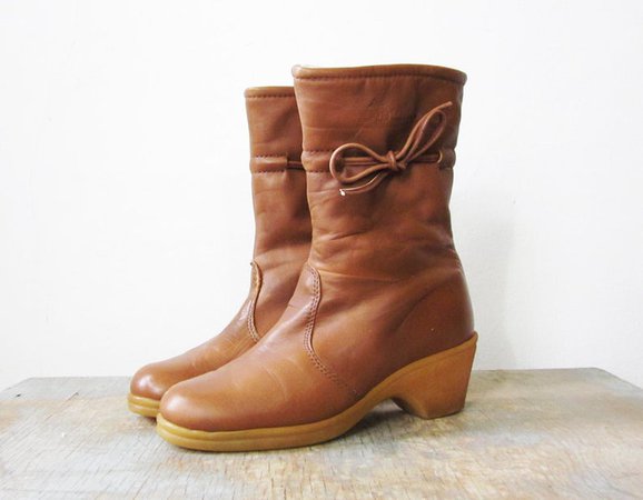 25% off sale / 80s winter boots / vintage caramel brown faux | Etsy