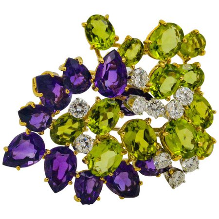 18 Karat Yellow Gold Peridot, Amythest and Diamond Fancy Cluster Brooch For Sale at 1stdibs