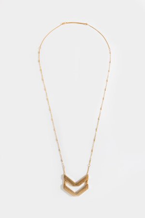 Zoey Arrow Pendant Necklace | francesca's