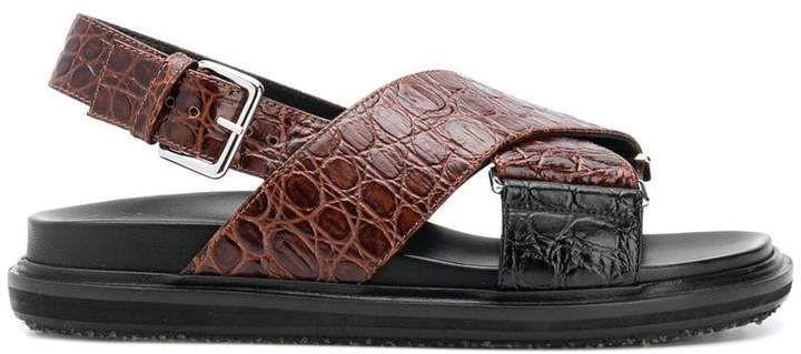 Fussbett crossover strap sandals