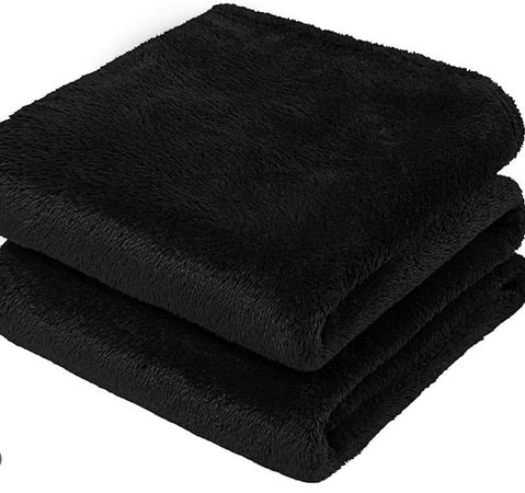 Black fluffy blanket