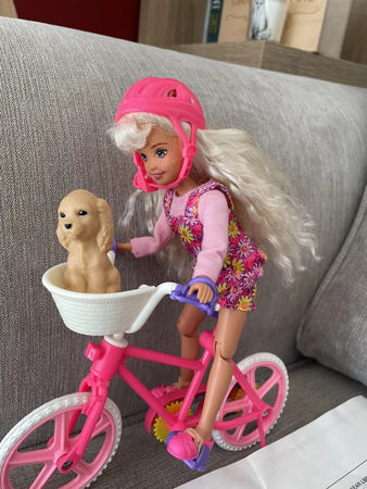 bicycling Stacie