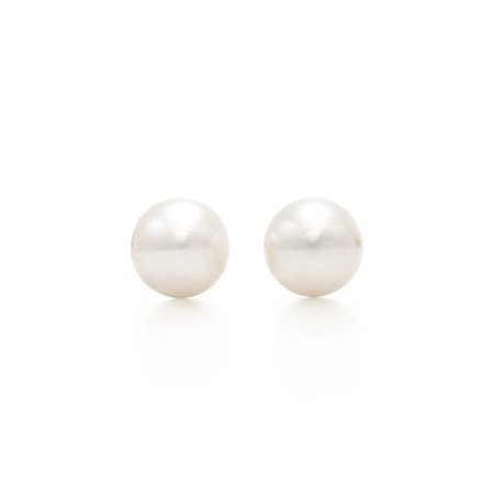 Earrings in sterling silver with freshwater cultured pearls, for pierced ears. Pearls, 8-9 mm. | Tiffany & Co.