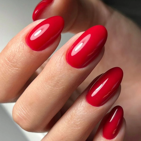 round red nails