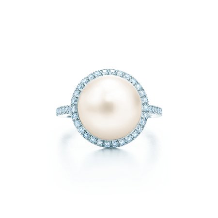 Tiffany & Co, Tiffany South Sea Noble ring in platinum with diamonds and a cultured pearl