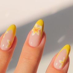 Summer flower nails transparent accents