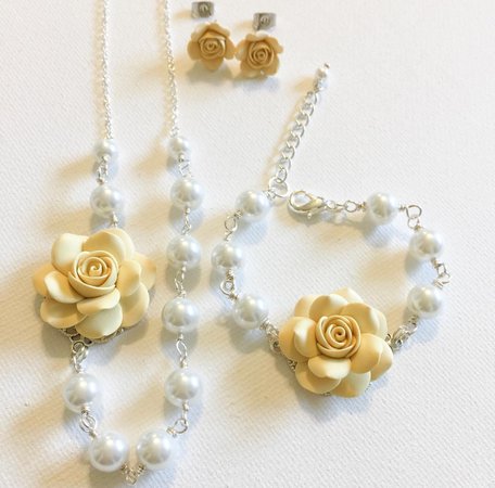 Pale yellow rose jewelry set