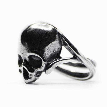 Silver skull ring macabre gadgets