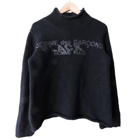 Silver League sur Instagram : Comme Des Garçons Homme Plus Black Wool Logo Mockneck Sweater - AW02 Size M Black Knit Mockneck Sweater 80% Wool 20% Nylon Black Logo…