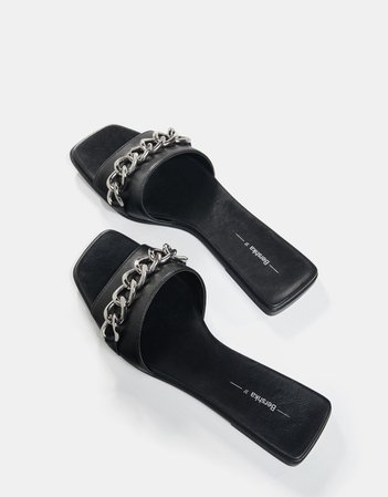 Flat sandals with chain trim - Flat sandals - Woman | Bershka