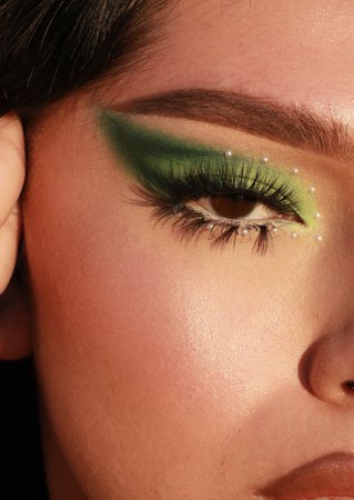 soft lime green makeup looks