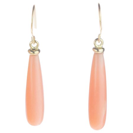 Pink Natural Coral Bold Tear Drop 18 Karat Yellow Gold Dangle Drop Earrings For Sale at 1stDibs