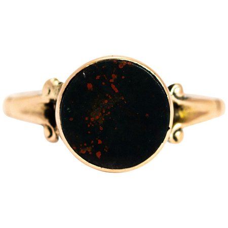 Victorian Bloodstone and 9 Carat Gold Ring For Sale at 1stdibs