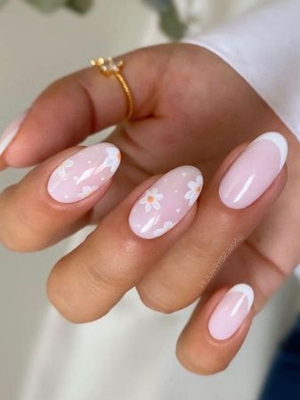 45+ Lovely Pink and White Nails for Korean Nail Art Lovers | Kbeauty Addiction