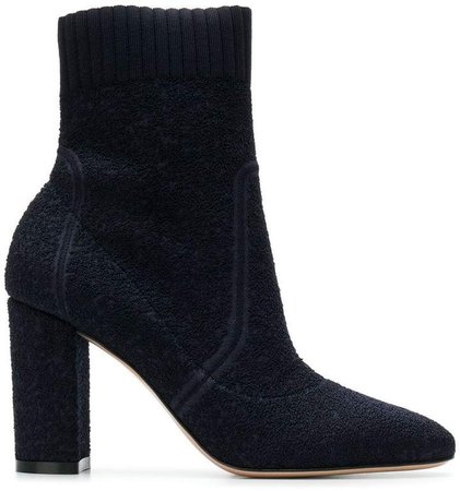 round toe high ankle boots