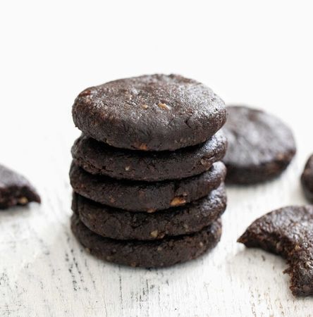 3 Ingredient No Bake Chocolate Breakfast Cookies (No Flour, Eggs, Refined Sugar, Butter or Oil) - Kirbie's Cravings