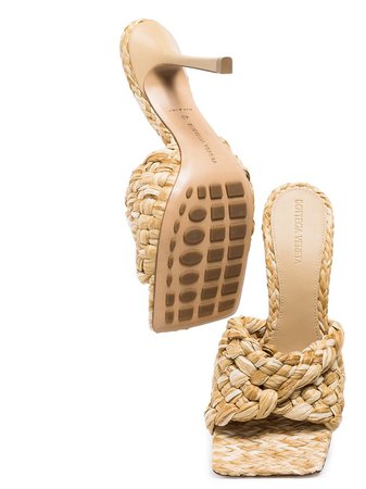 Shop Bottega Veneta Stretch 90mm raffia sandals with Express Delivery - FARFETCH