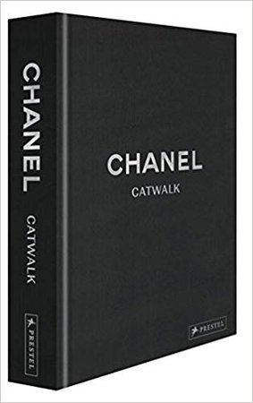 Chanel Catwalk: Karl Lagerfeld - Die Kollektionen: Amazon.de: Patrick Mauriès: Bücher