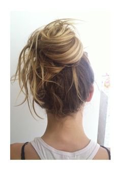 Messy bun - great for that quick run to the store or morning class | Hair styles, Hair beauty, Pastel hair