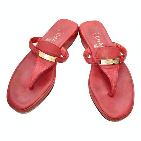 Leather flip flops Chanel Red size 36.5 EU in Leather - 12240873
