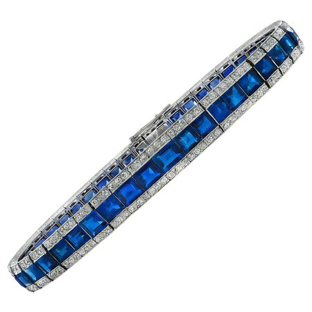 1920s Art Deco 16.40ct Sapphire and Diamond Bangle Bracelet