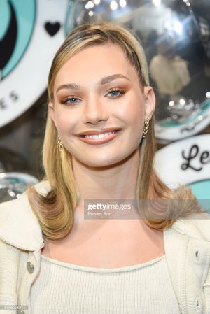 Maddie Ziegler attends Love Leo Rescue's 2nd Annual Cocktails for a... Fotografía de noticias - Getty Images