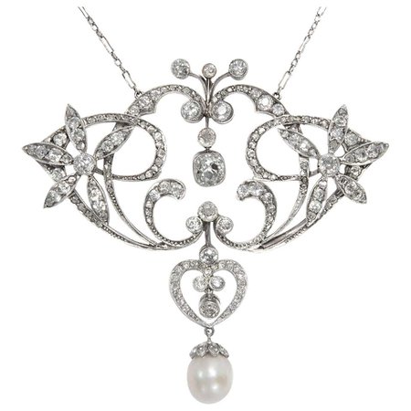 Art Nouveau circa 1905, 5.7 ct Diamond and Pearl Belle Époque Pendant Necklace For Sale at 1stDibs