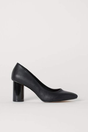 Round-heeled Pumps - Black
