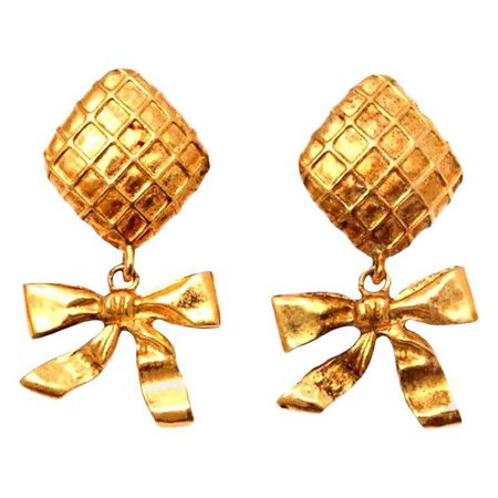 Chanel Bow Dangling Earrings For Sale at 1stdibs