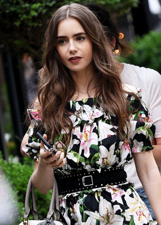 lily collins emily in paris