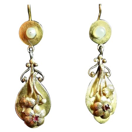 Antique Georgian 18 Karat Yellow Gold Drop Earrings, Ruby, Floral For Sale at 1stDibs