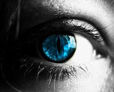 Magnus | Dragon eye, Cat eye contacts, Green eyes