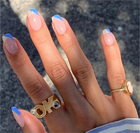 blue nails