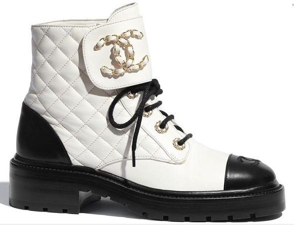 Chanel boot