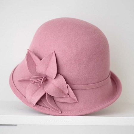 женская зимняя шляпка романтик