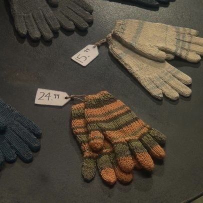 Coraline gloves