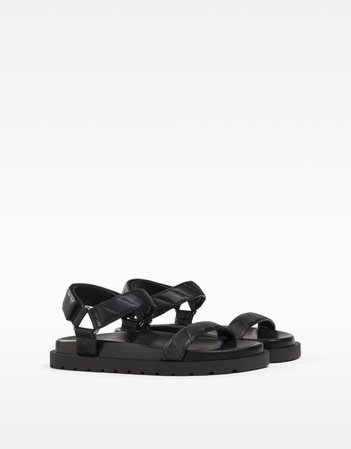 Flat sandals with quilted straps - Sandals - Woman | Bershka