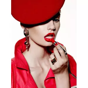 model red lipstick