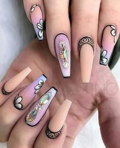 Pinterest - Flower is not my thing, but I will give it a try, pls don't judge🤪 I'm still learning how to do 🌸🌸🌸 #vegas_nay #artlove | 2019 nail designs